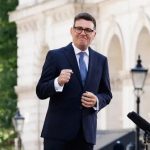 Premiê do Reino Unido acusa Rússia de interferir na votação do Brexit