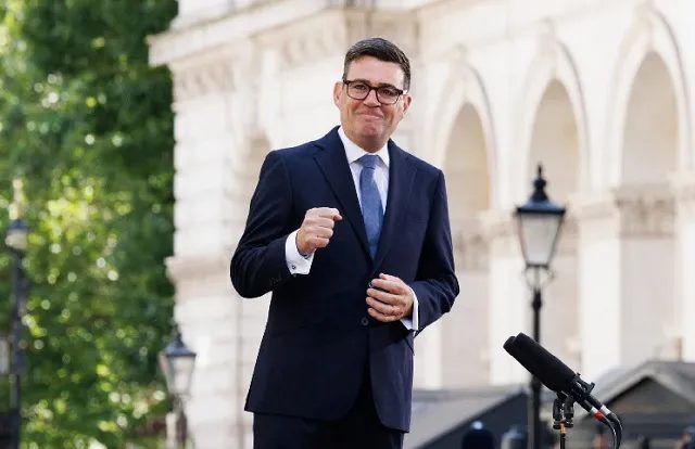 Premiê do Reino Unido acusa Rússia de interferir na votação do Brexit