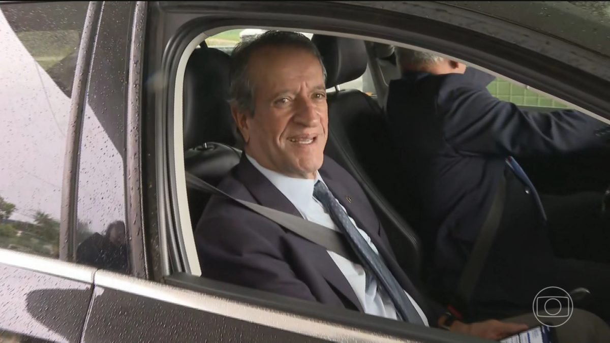 Presidente do PL diz que não aprova carta em tom golpista publicada por Flávio Bolsonaro