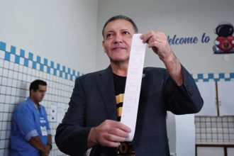 Presidente do TSE diz que eleições estão dentro do esperado e estima resultado até 21h