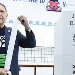 Presidente do TSE, Nunes Marques vota no 2º turno em Brasília