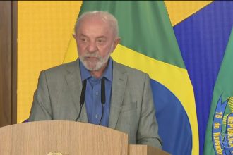Presidente Lula, candidato à reeleição pelo PT, assina decreto que regulamenta o marco legal dos jogos eletrônicos no Brasil