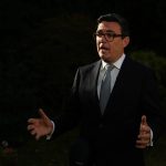 Primeiro-ministro britânico diz estar aberto a pedido formal de desculpas pela escravidão, mas descarta reparações financeiras