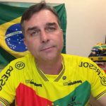 ‘Problema técnico’ causou falta de som em propaganda de Flávio Bolsonaro, diz Abert