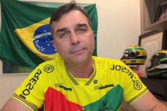 ‘Problema técnico’ causou falta de som em propaganda de Flávio Bolsonaro, diz Abert