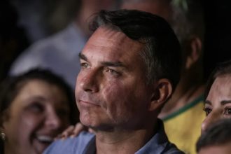Programa eleitoral de Flávio vai ao ar sem som