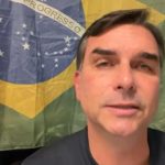 Propaganda de Flávio que teve problema em áudio será reexibida, diz TSE