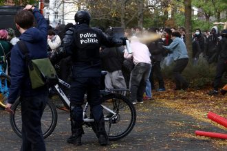 Protestos na Bélgica e na Albânia têm confronto entre manifestantes e policiais