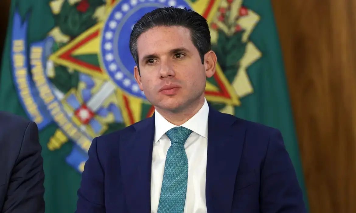 PSB e PDT anunciam apoio à reeleição de Hugo Motta à presidência da Câmara