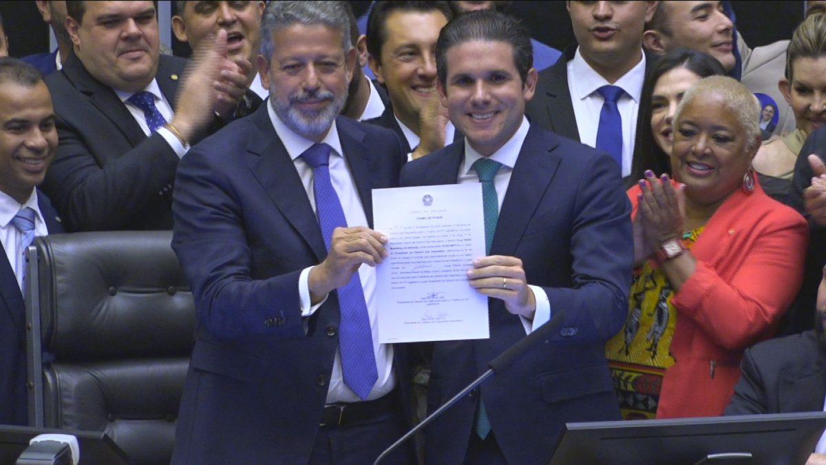 PSD sinaliza apoio à reeleição de Motta ao indicar permanência no bloco que o elegeu presidente da Câmara
