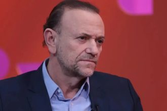 PT acusa Globo de tratamento desigual entre Lula e Flávio Bolsonaro