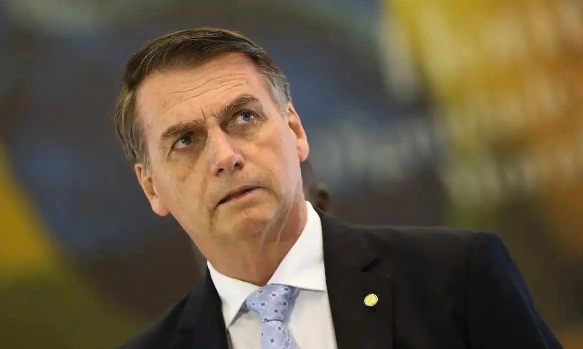 Qual é o papel de Jair Bolsonaro na campanha presidencial de Flávio?