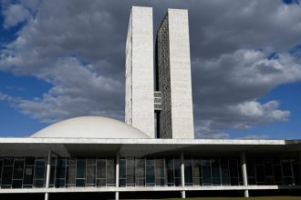 Quando o Congresso escolhe o presidente em eleição indireta?
