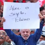Quebra de sigilo: Lula diz que Flávio Bolsonaro trucou e que 'não tem nenhuma carta boa, só tem mentira'