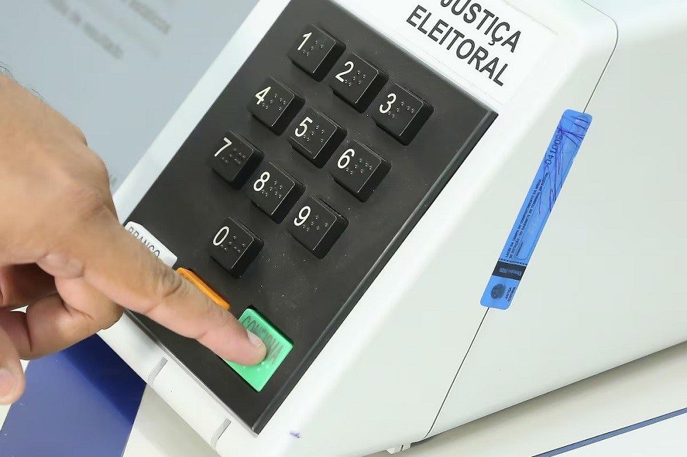 Quem foram os presidentes eleitos desde a redemocratização do Brasil