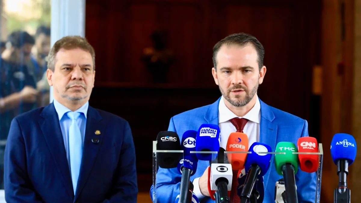 Redução da jornada elevará custos de 30% das empresas, diz Durigan