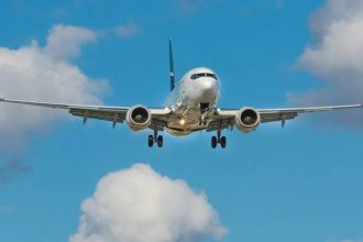 Reforma global de tráfego aéreo quer reduzir atrasos e emissões