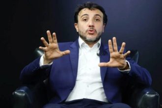 Renan Santos pede que direita não vá a atos pró-Flávio
