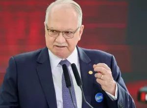 República se fortalece quando reconhece e respeita a soberania popular, diz Fachin