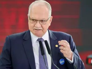 República se fortalece quando reconhece e respeita a soberania popular, diz Fachin