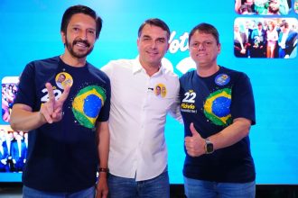 Ricardo Nunes diz que TSE já definiu o novo presidente após carta em que Flávio se autointula 'líder do Brasil'
