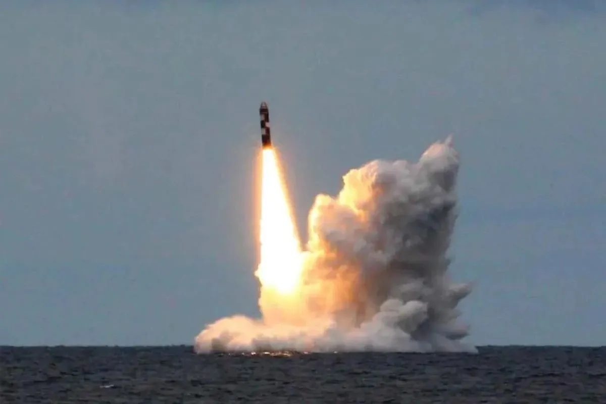 Rússia testa míssil nuclear intercontinental disparado por submarino; VÍDEO