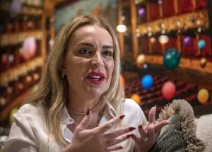 Sanderson quer ouvir Roberta Luchsinger sobre ameaças e caso Lulinha