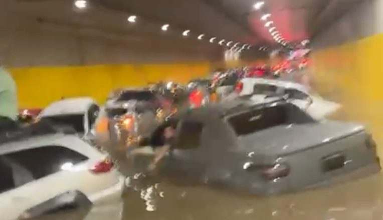 São Paulo registra alagamentos após chuvas fortes; veja vídeos