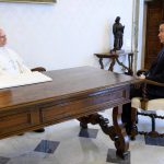 Secretário de Estados dos EUA, Marco Rubio deseja melhoras para o papa Leão XIV após diagnóstico de câncer
