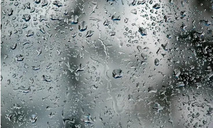 Semana começa com pancadas de chuva e trovoadas