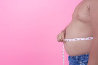 Seu filho pode estar acima do peso e desnutrido? Entenda esse alerta