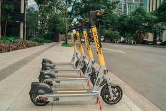 SP começa a multar quem desrespeitar regras para bicicletas e patinetes elétricos nesta terça-feira