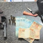 Suspeito morre e outro é baleado após policial reagir a assalto no interior do Ceará