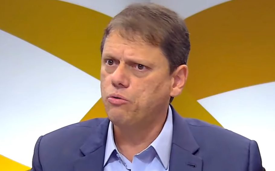 Tarcísio cobra fechamento do Túnel do Anhangabaú antes de alagamento