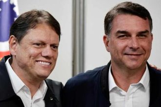 Tarcísio foi pego de surpresa com a fuga de Flávio