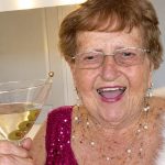 'Tenho 96 anos e o TikTok paga minhas contas': as 'vovós' que estão dominando as redes sociais