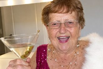 'Tenho 96 anos e o TikTok paga minhas contas': as 'vovós' que estão dominando as redes sociais