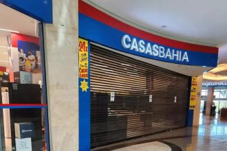 TRT avalia acordo sobre demissão de 4 mil funcionários da Casas Bahia