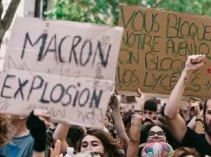 Trump defende fechamento das fronteiras na França