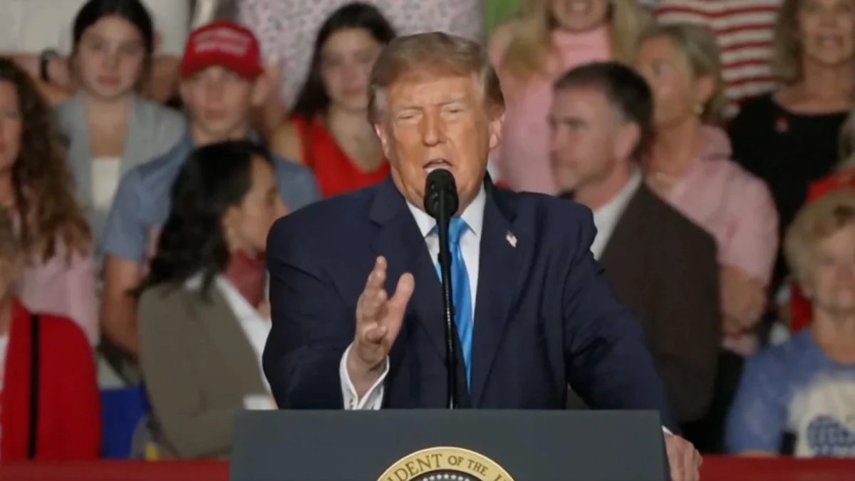 Trump evita apoiar fala de Flávio sobre “verdadeiro presidente”