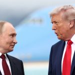 Trump suspende tarifas contra a Rússia e grandes compradores de petróleo e gás russos