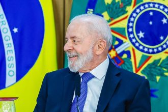 TSE dá 24 horas para remoção de vídeos que associam Lula a supostas fraudes no INSS