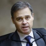 TSE discutiu proibir canais de WhatsApp antes do 2º turno