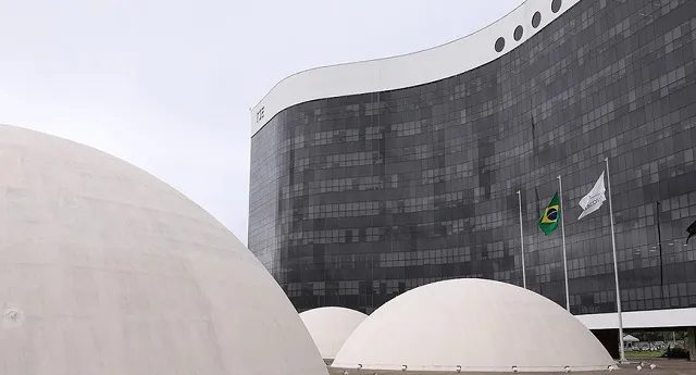 TSE fecha prazo para registro de novas pesquisas eleitorais