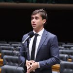 TSE manda tirar do ar vídeo divulgado por Nikolas e Flávio Bolsonaro em que crianças criticam Lula