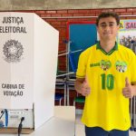 TSE proíbe Nikolas e Marçal de republicarem conteúdos vetados e suspende impulsionamento pago dos perfis
