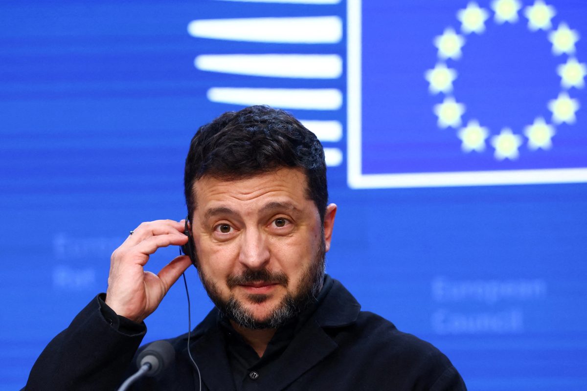Ucrânia volta a receber dados dos EUA para barrar mísseis russos, diz Zelensky