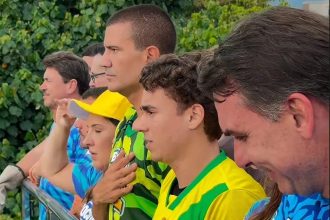 Último ato de Flávio tem Ruas, Nikolas, Deltan e outros no Rio