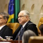 'Um tribunal que pretende substituir o debate político trai sua missão', diz presidente do STF