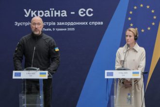 União Europeia pede sanções dos EUA contra Rússia para ‘terminar a guerra’ na Ucrânia